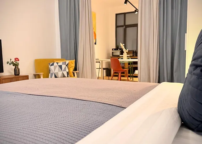 아파트 Perfect - Modern & Cozy Near Piata Romana *