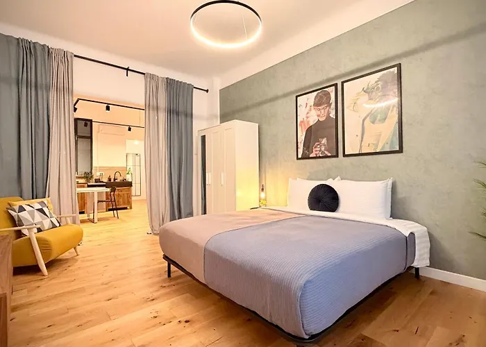 Perfect - Modern & Cozy Near Piata Romana Bükreş