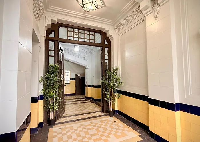 Perfect - Modern & Cozy Near Piata Romana Apartment